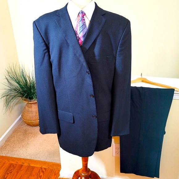 Lineage | Milan Tailored Made Suit | New York - Picture 3 of 16